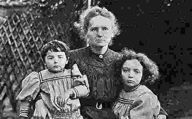 Marie Curie And Her Daughters, Irène And Ève Marie Curie And Her Daughters: The Private Lives Of Science S First Family (MacSci)